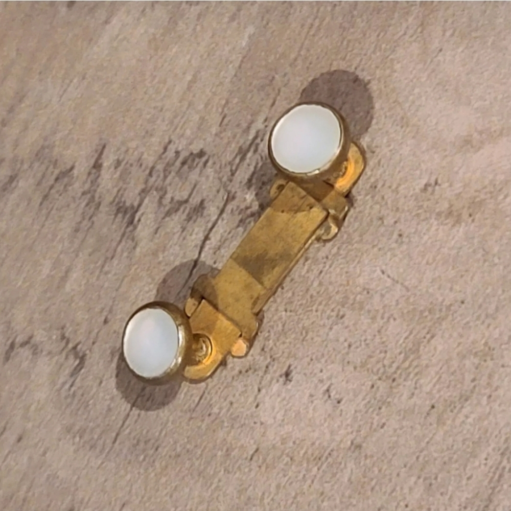 Vintage Small Collar Bar Button Clip [Read Details]